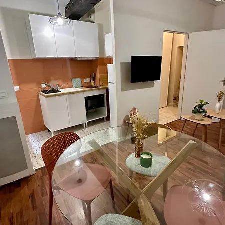 Apartmán Terrasse A 200m De La Cathedrale - 4 Personnes - Entierement Renove *