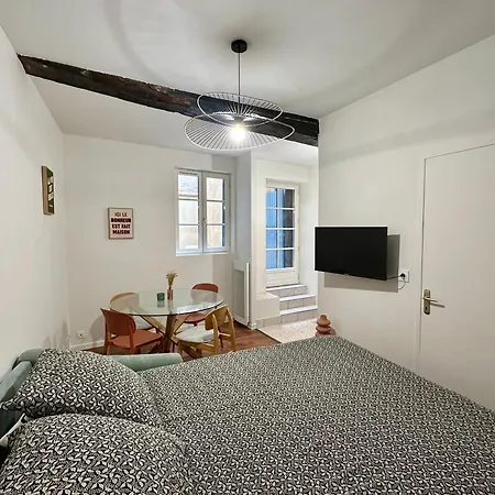 Terrasse A 200m De La Cathedrale - 4 Personnes - Entierement Renove *