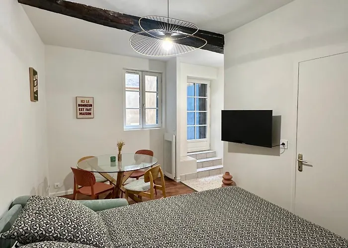 Terrasse A 200m De La Cathedrale - 4 Personnes - Entierement Renove *